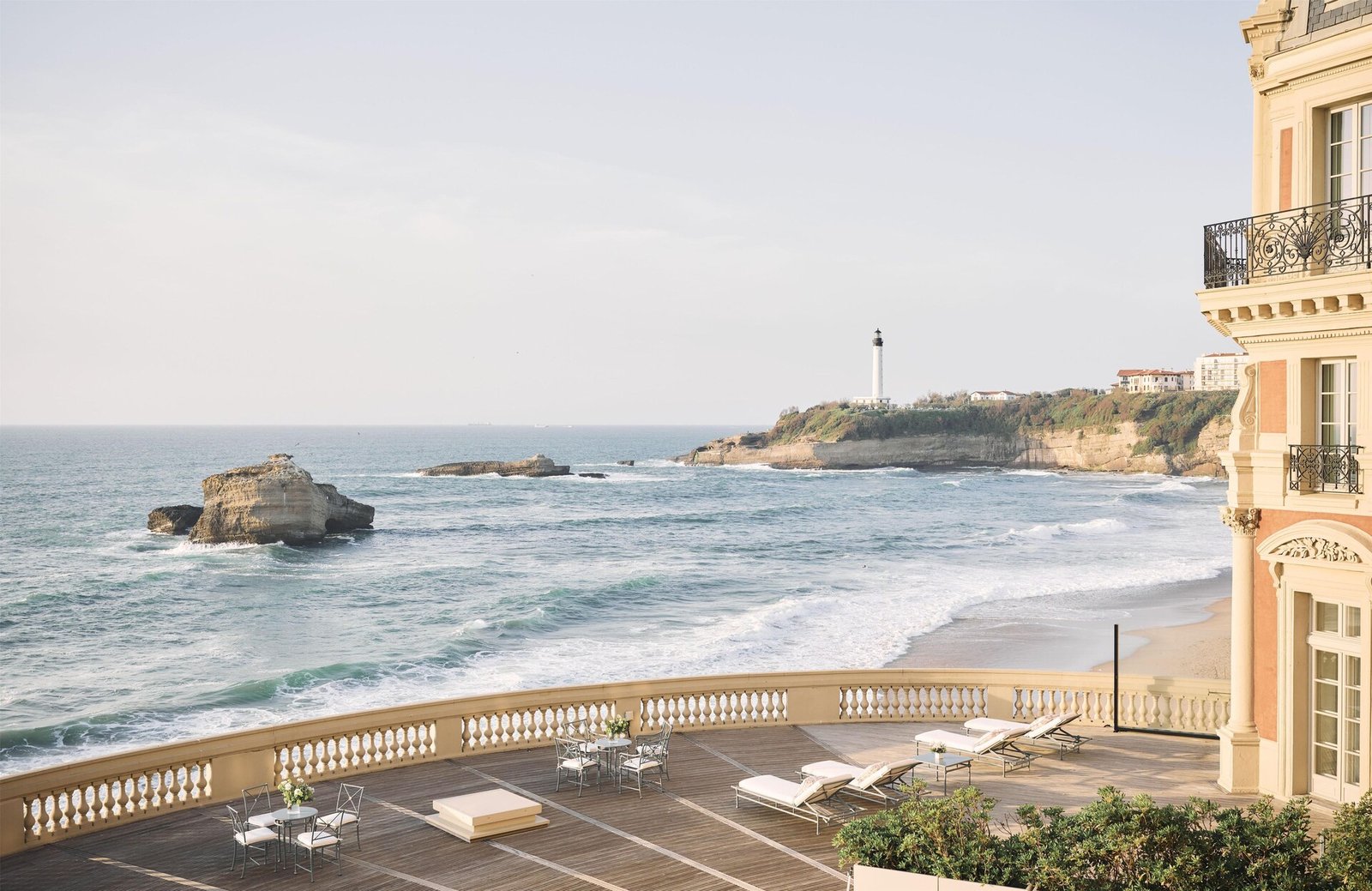Hôtel du Palais Biarritz - The Unbound Collection by Hyatt, vibe