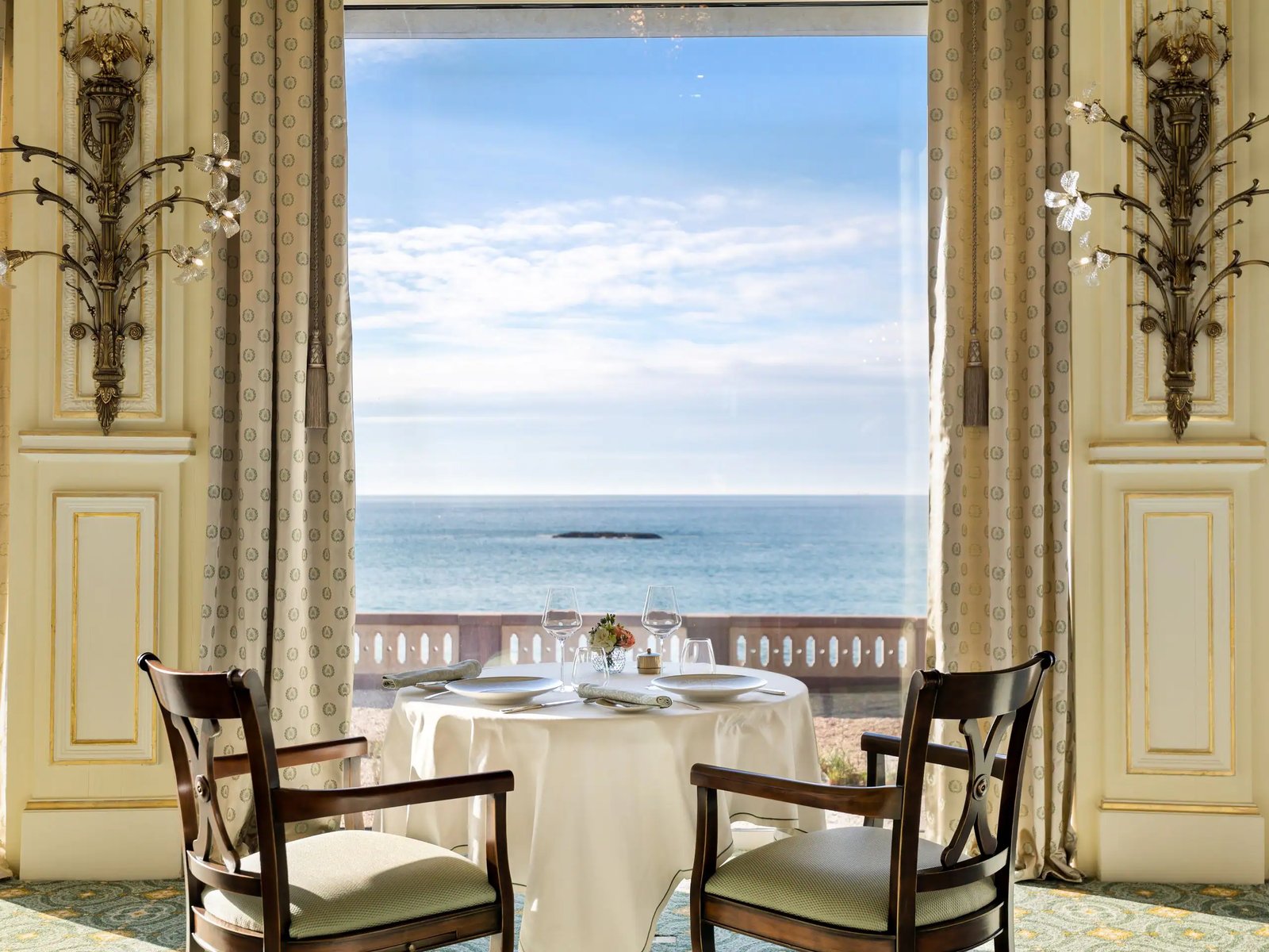 Hôtel du Palais Biarritz - The Unbound Collection by Hyatt, eat & drink