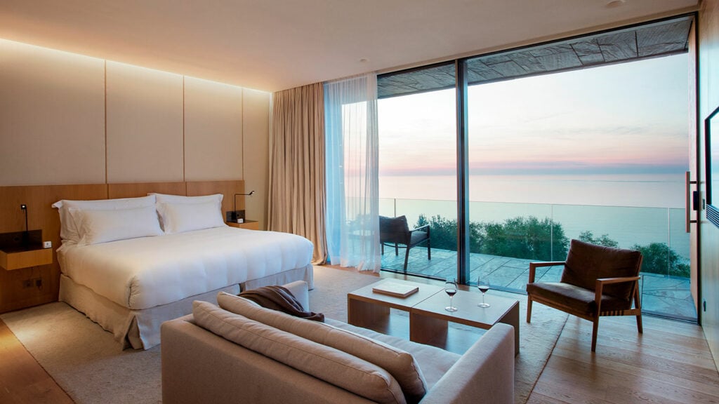 Akelarre, rooms