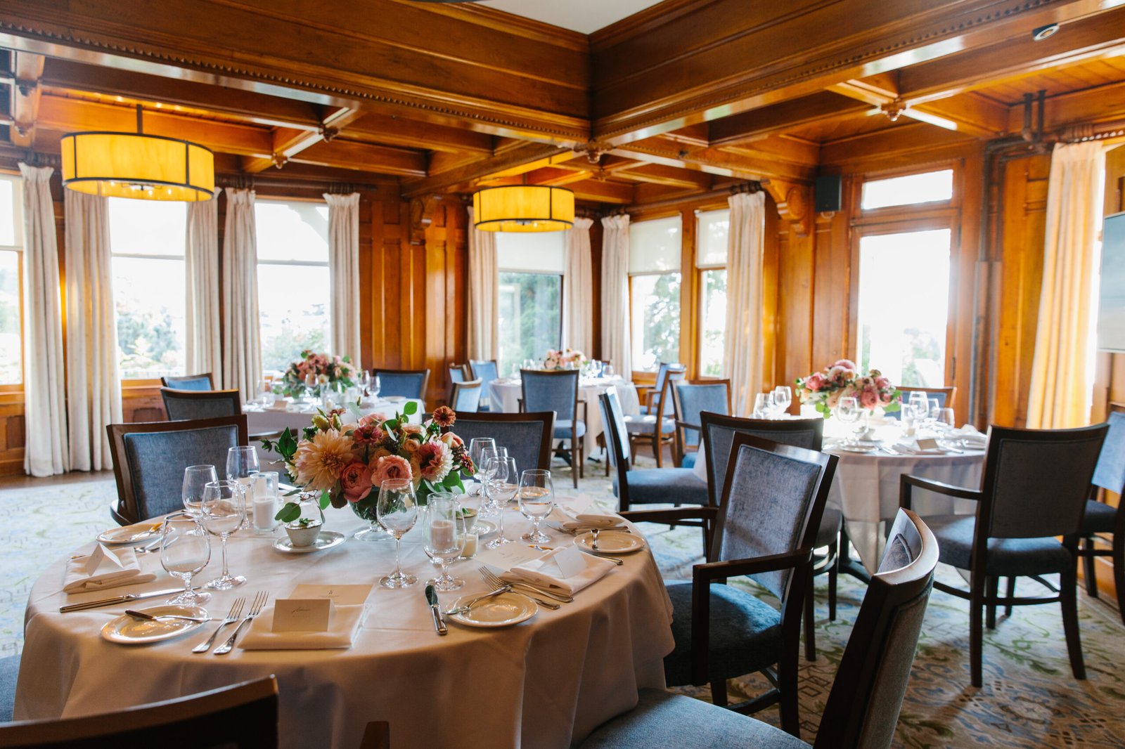 Castle Hill Inn, eat & drink