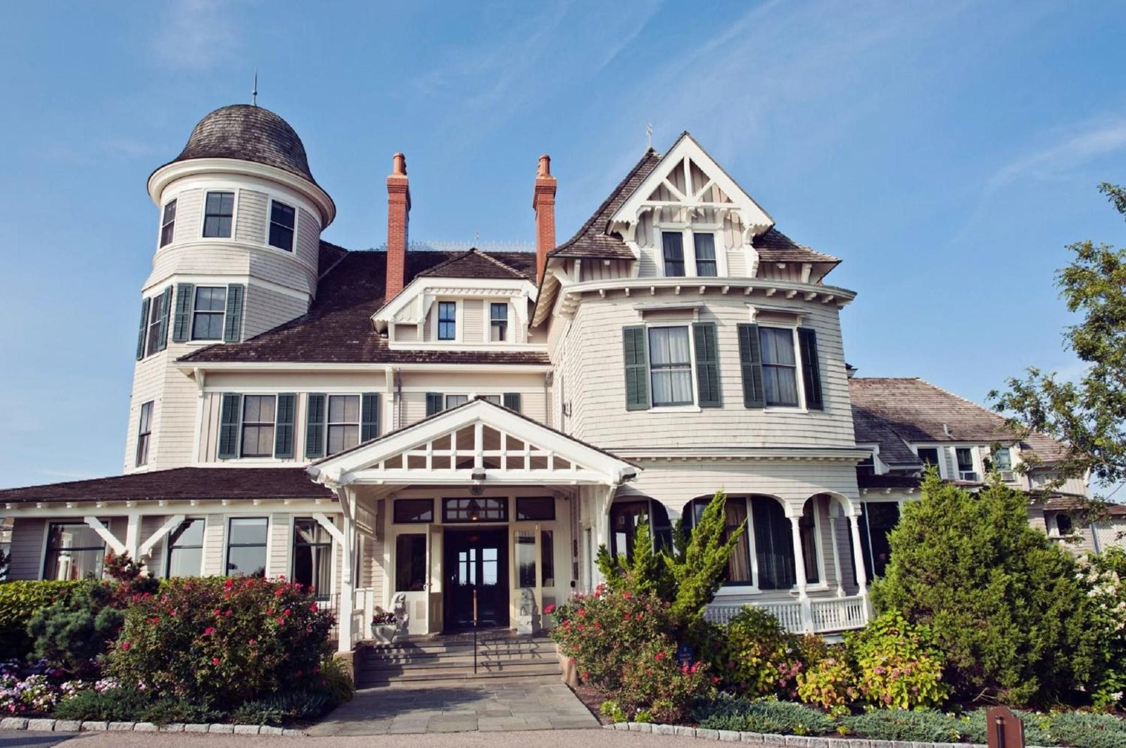 Castle Hill Inn, backstory