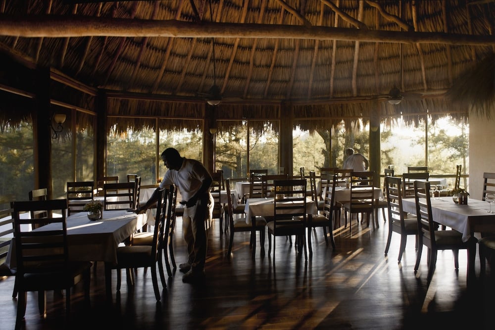 Gaia Riverlodge, eat & drink