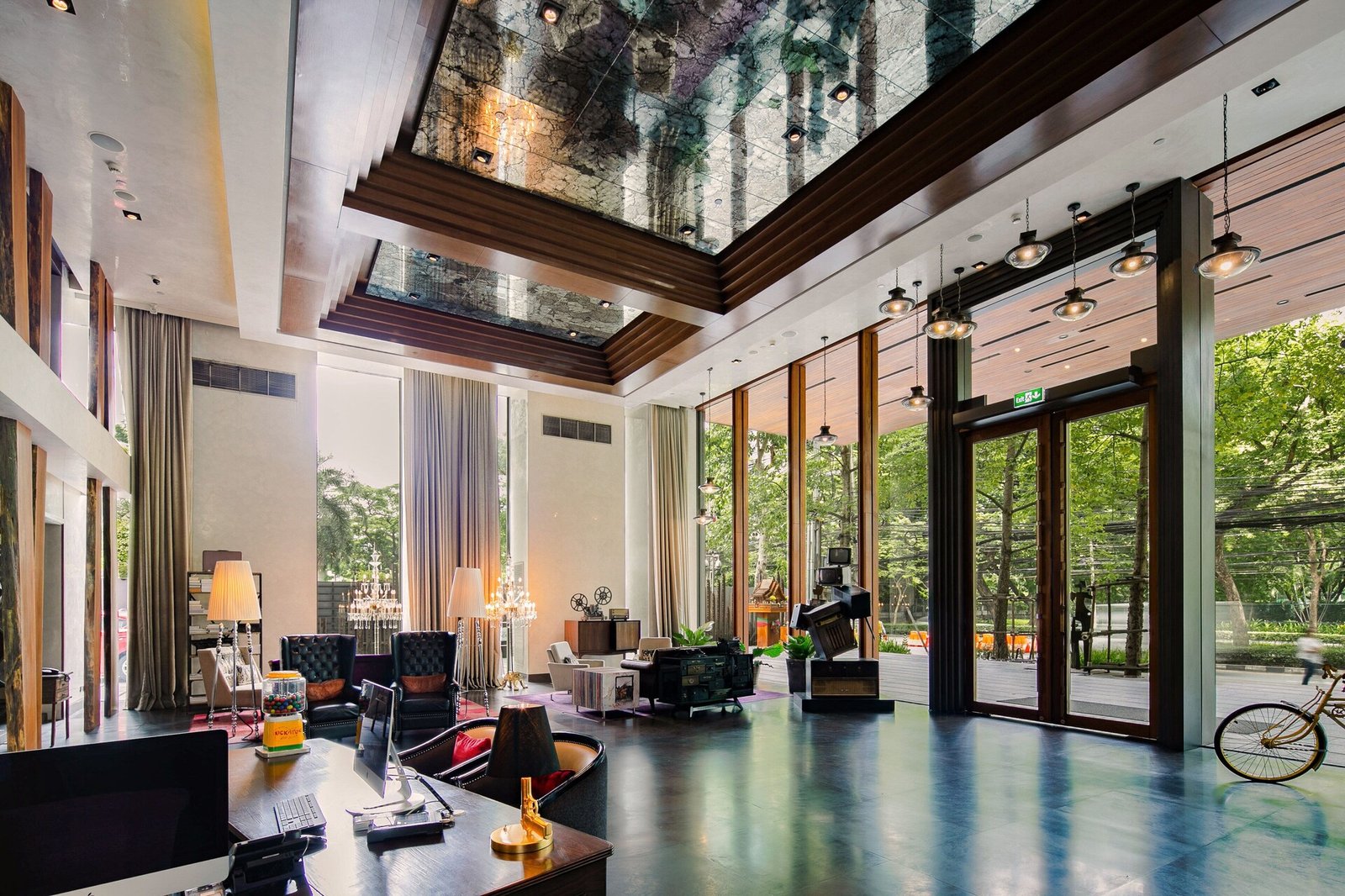 Hotel Indigo Bangkok Wireless Road — vibe