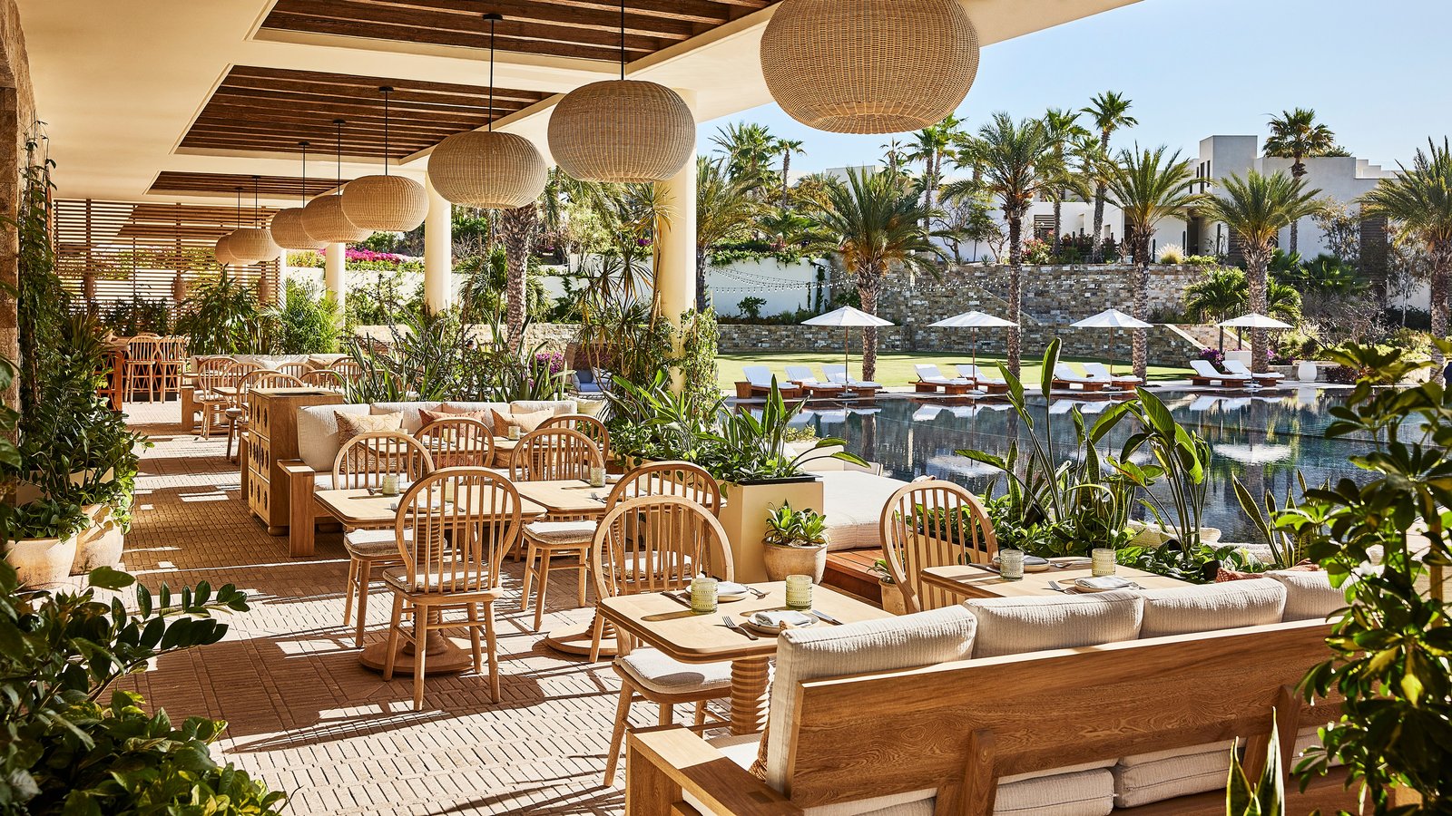 Chileno Bay Resort & Residences, Auberge Collection, eat & drink