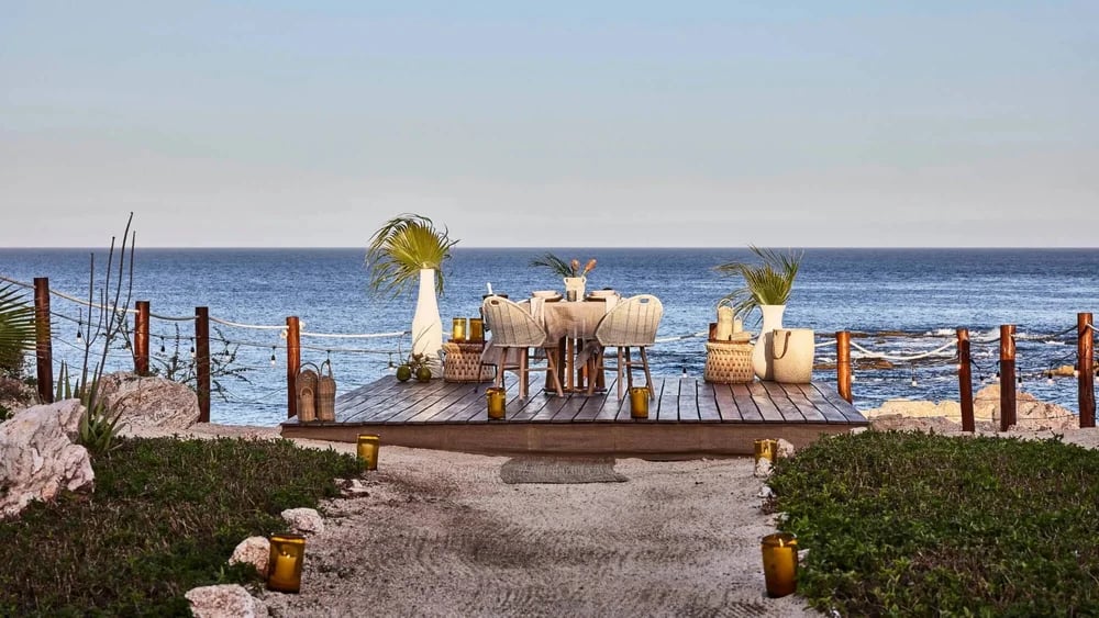 Chileno Bay Resort & Residences, Auberge Collection, eat & drink