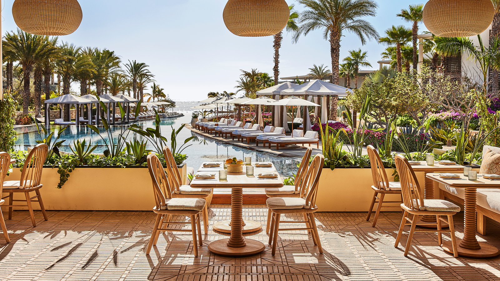 Chileno Bay Resort & Residences, Auberge Collection, eat & drink