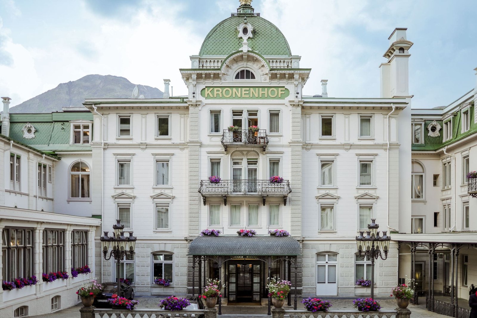Grand Hotel Kronenhof Pontresina, backstory