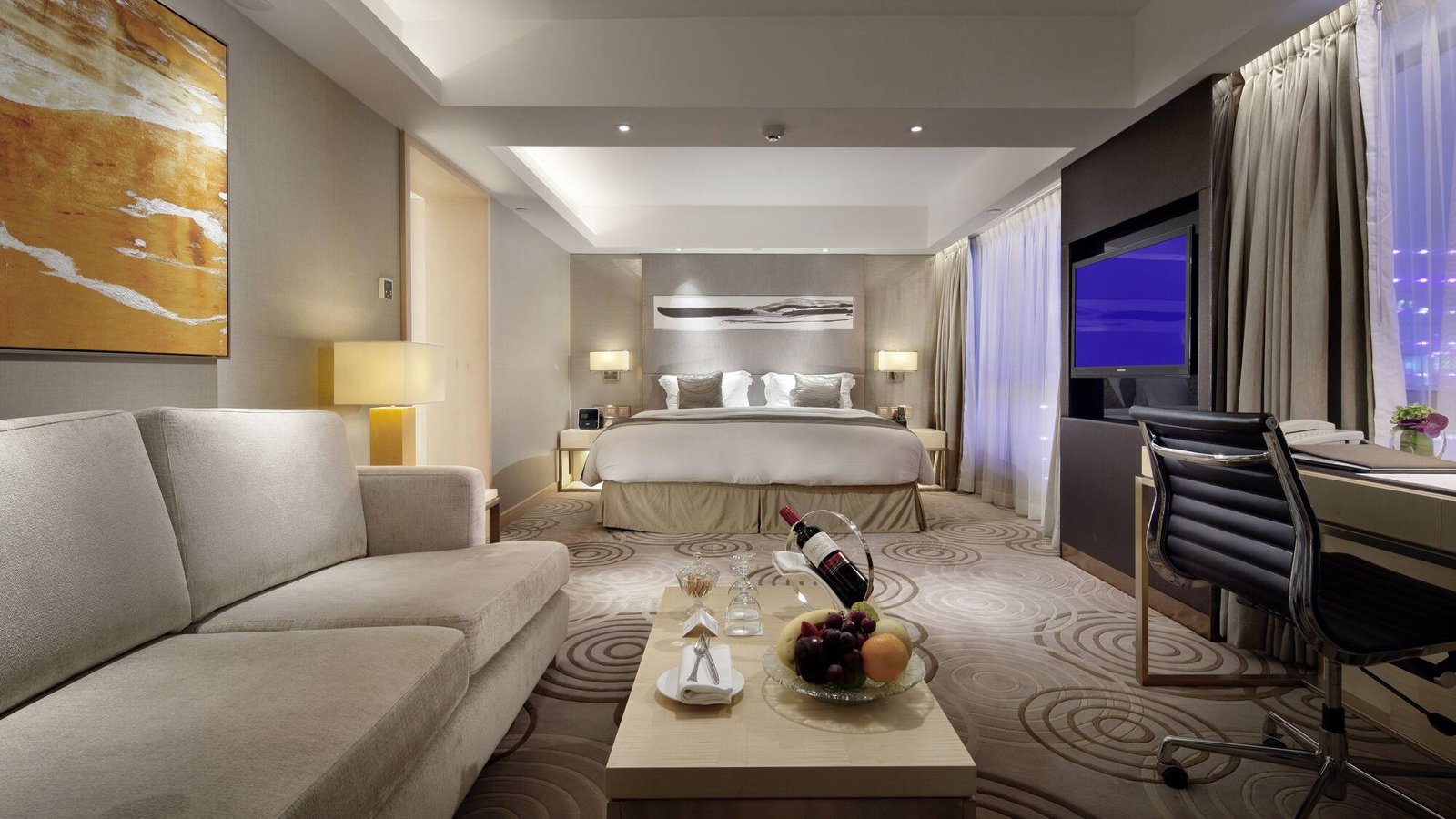 The Royal Garden Hotel — rooms