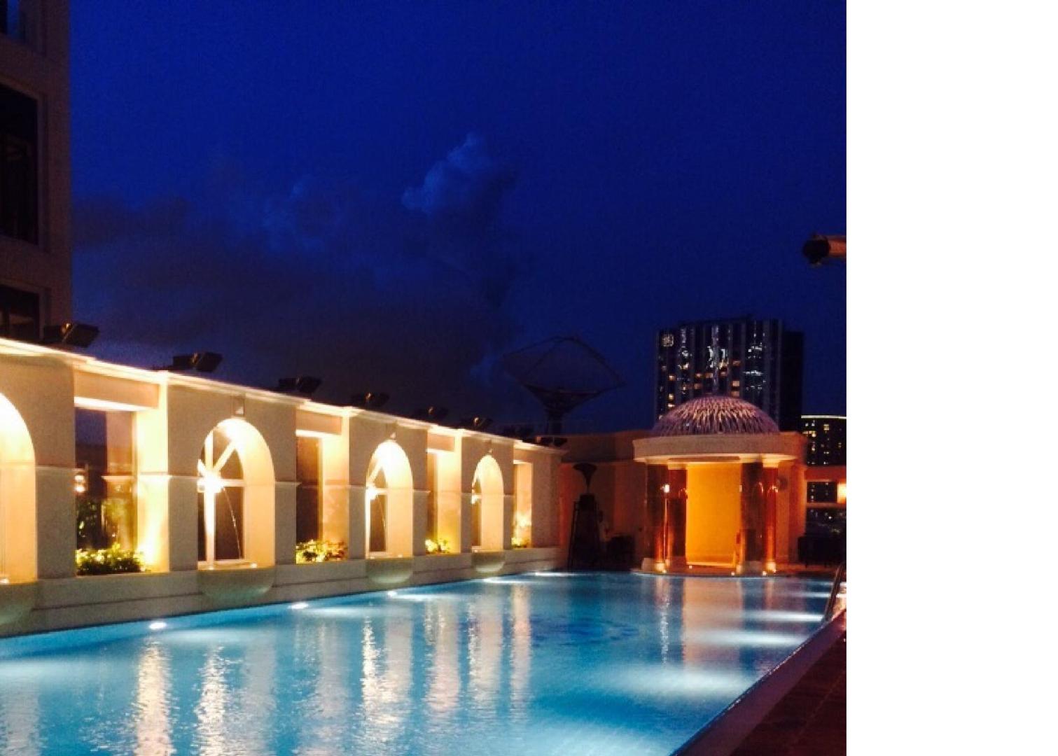 The Royal Garden Hotel — vibe
