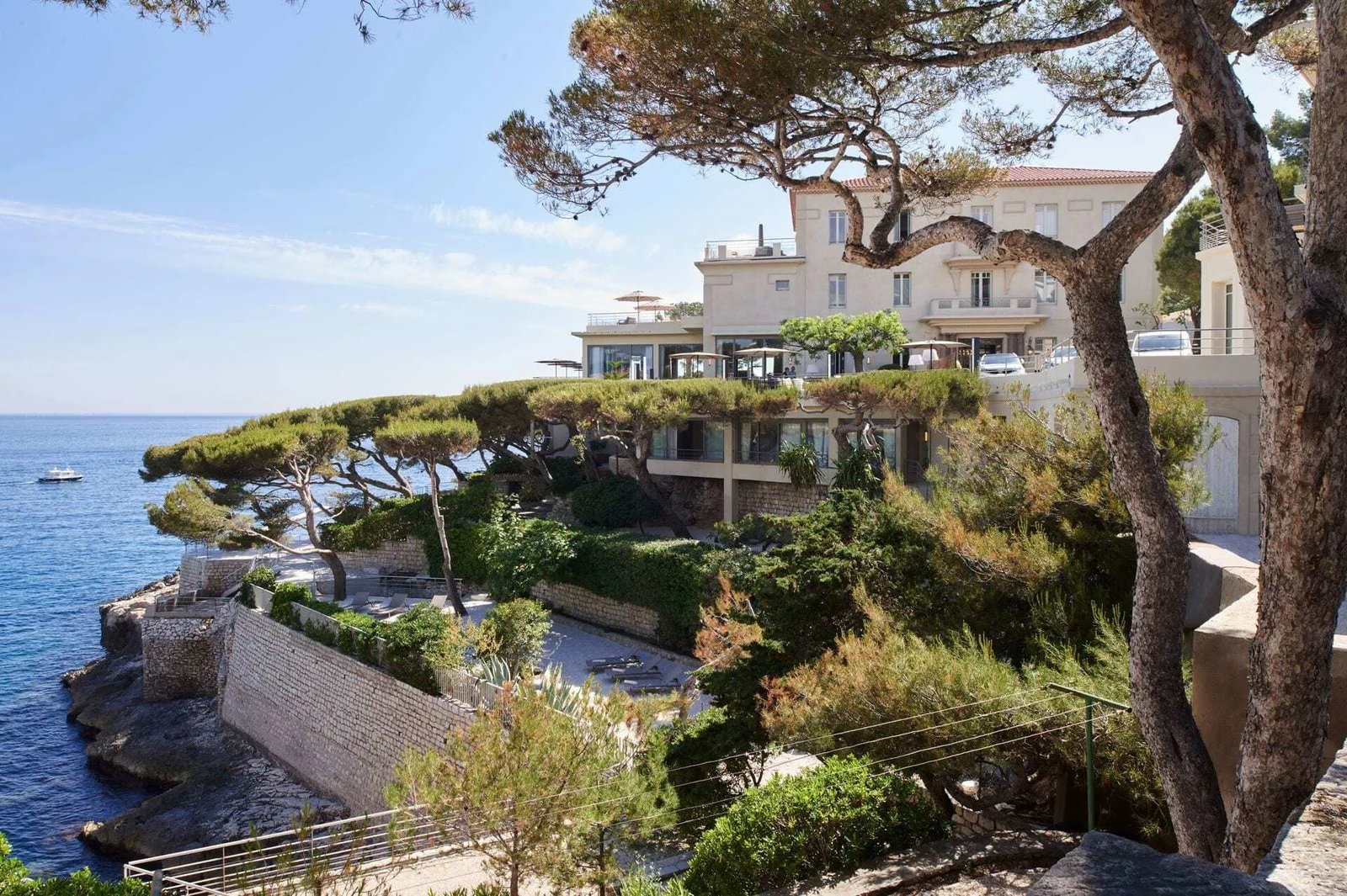 Hôtel Les Roches Blanches, how it began