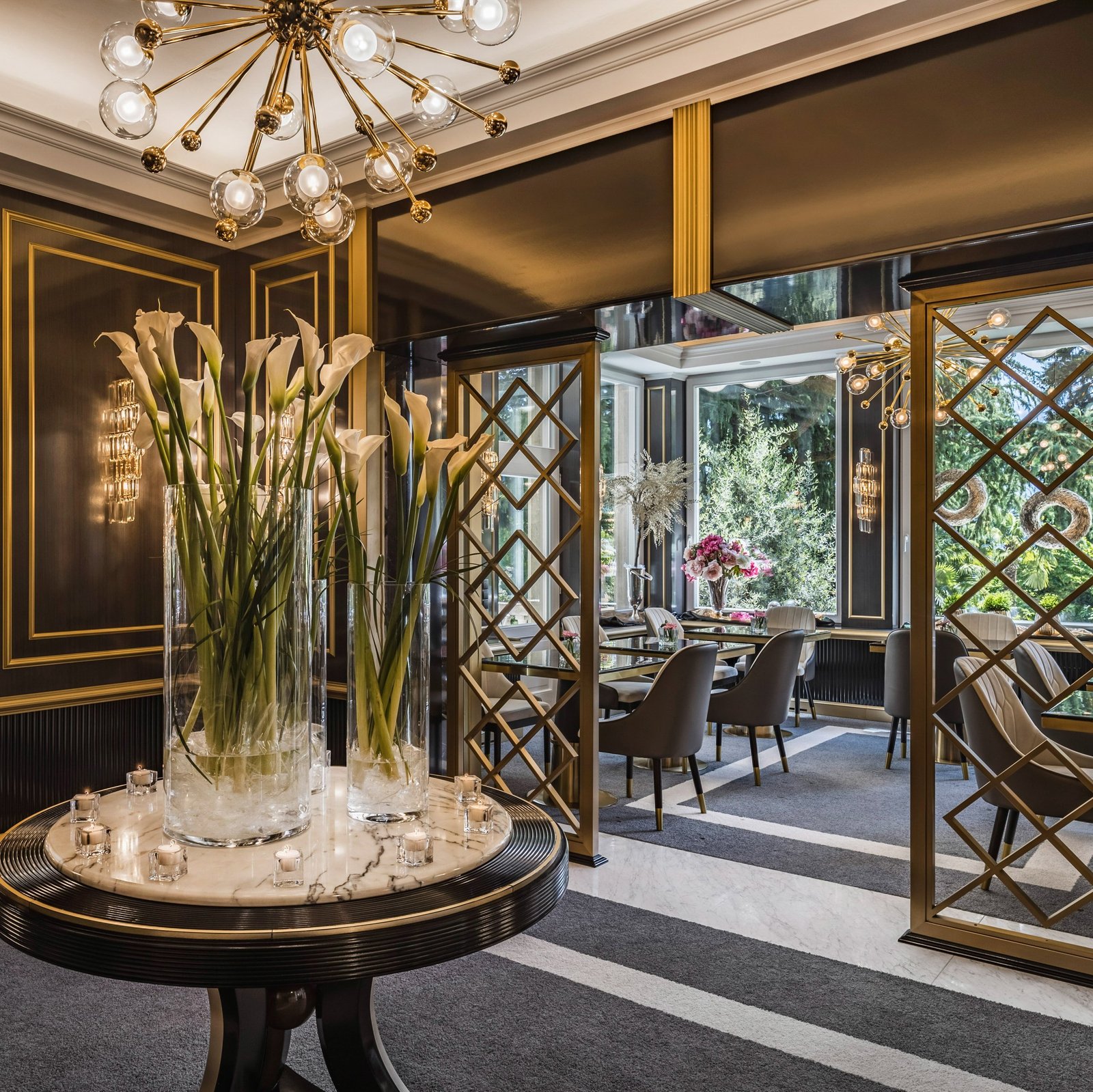 Villa Eden, at the table