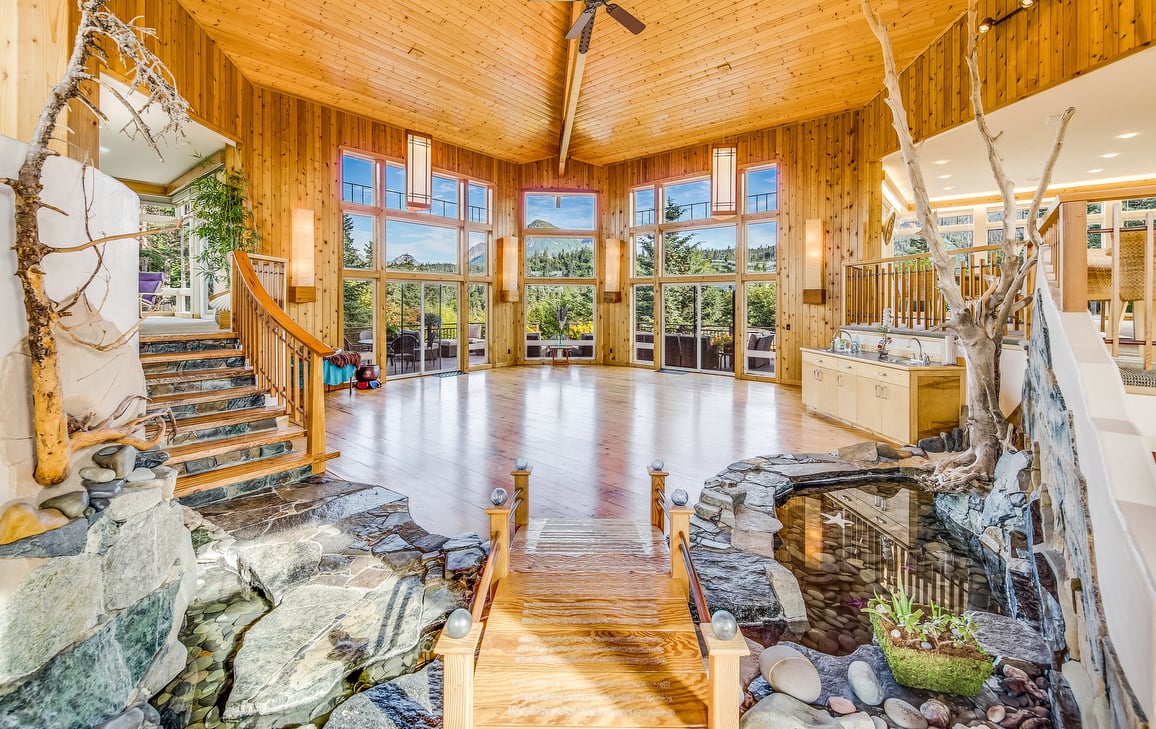 Stillpoint Lodge
