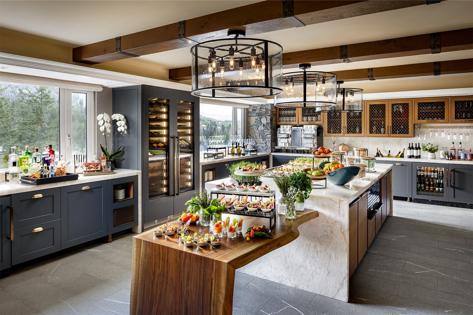 Fairmont Chateau Whistler, vibe