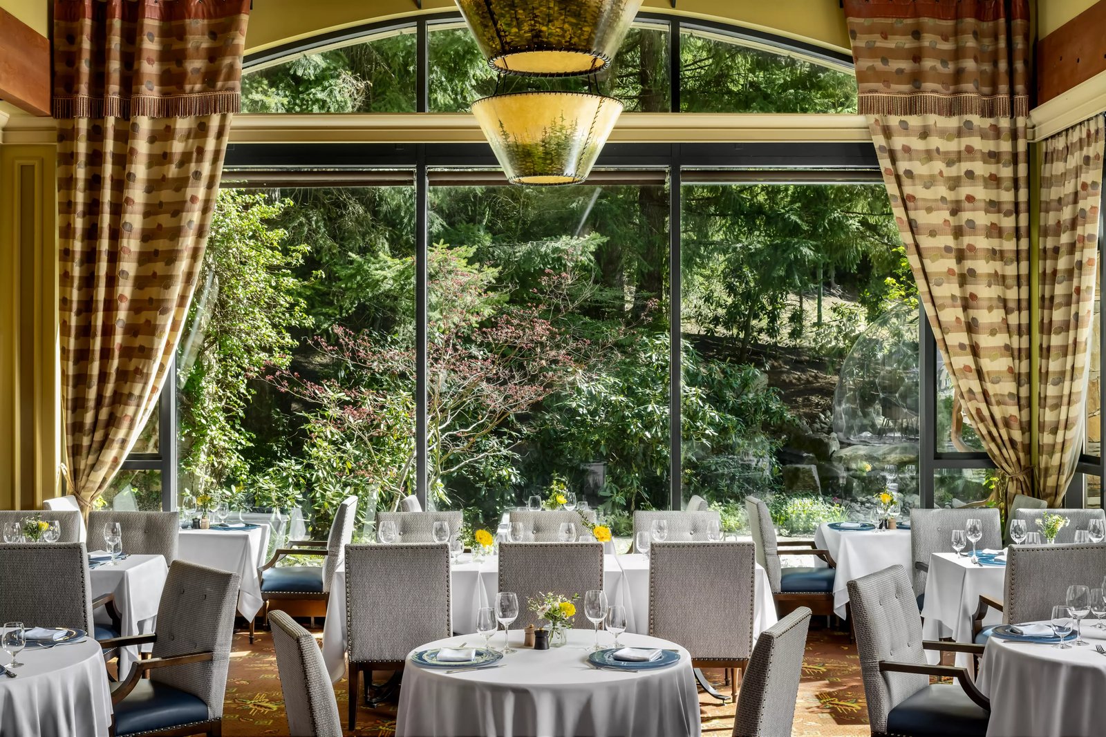 Fairmont Chateau Whistler, eat & drink