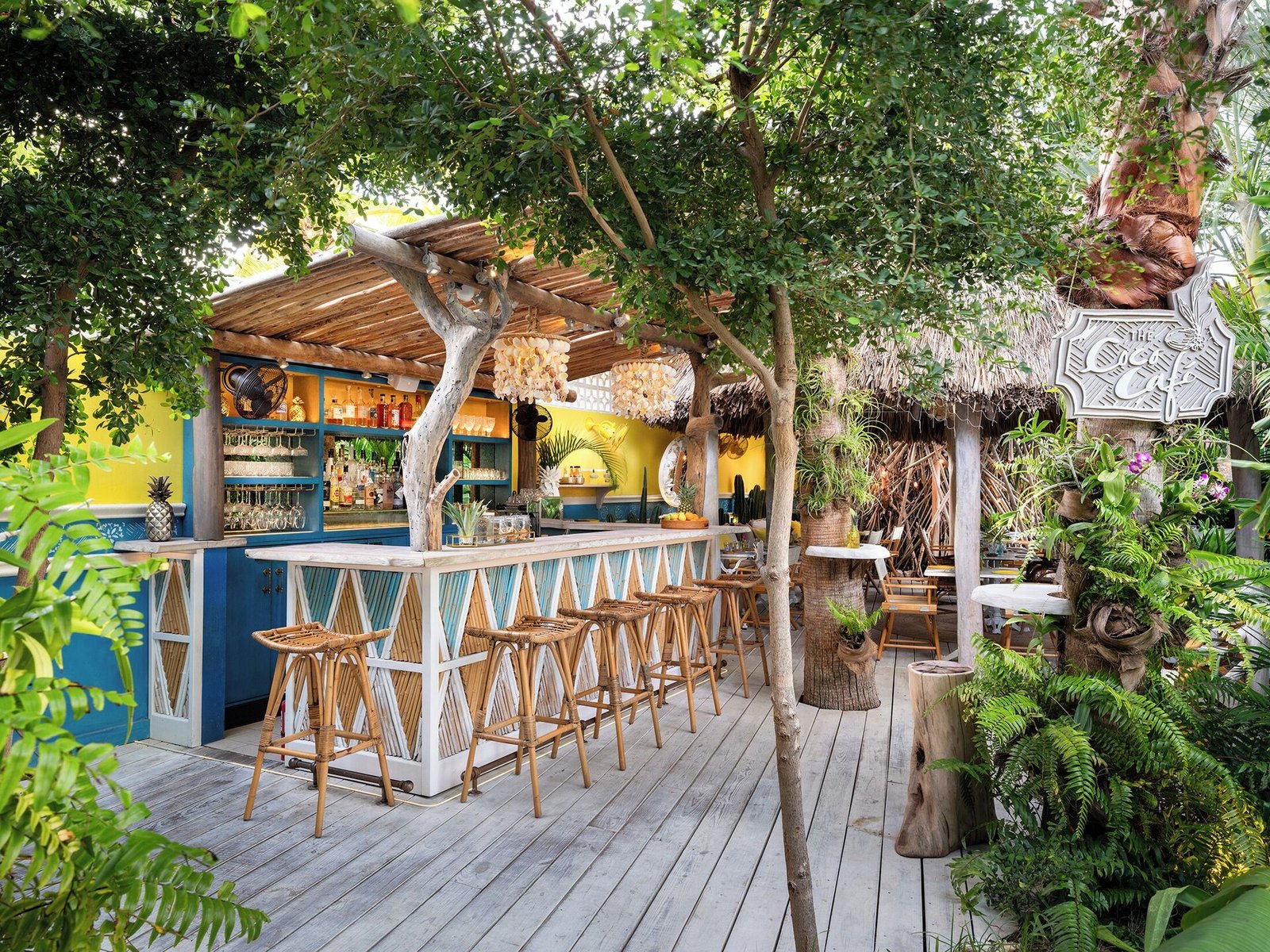 Boardwalk Boutique Hotel Aruba, eat & drink