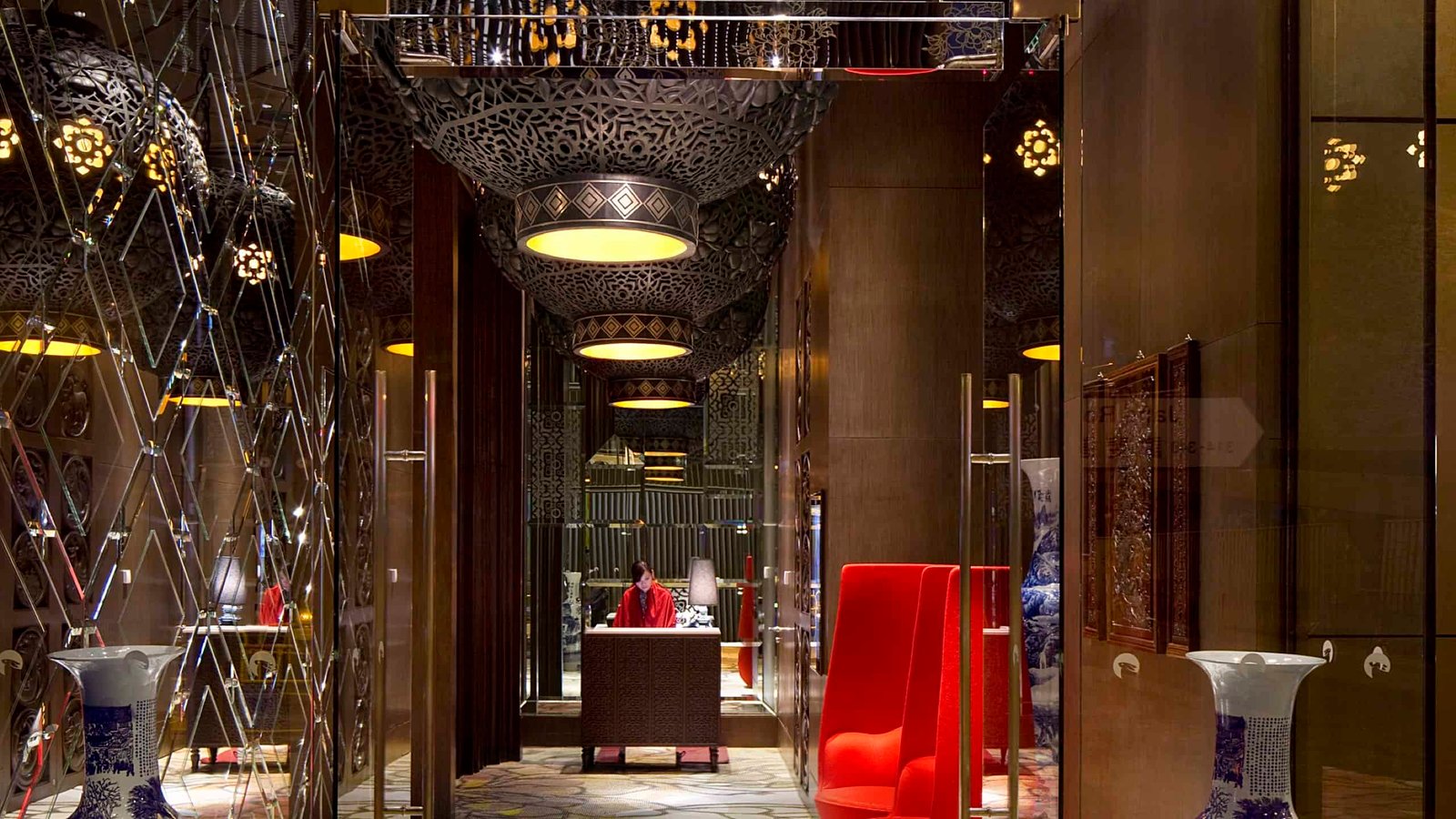 Mira Moon Hotel