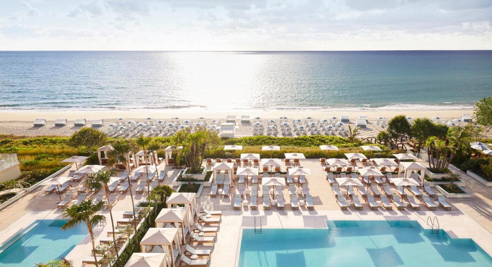 Four Seasons Resort Palm Beach, the pool