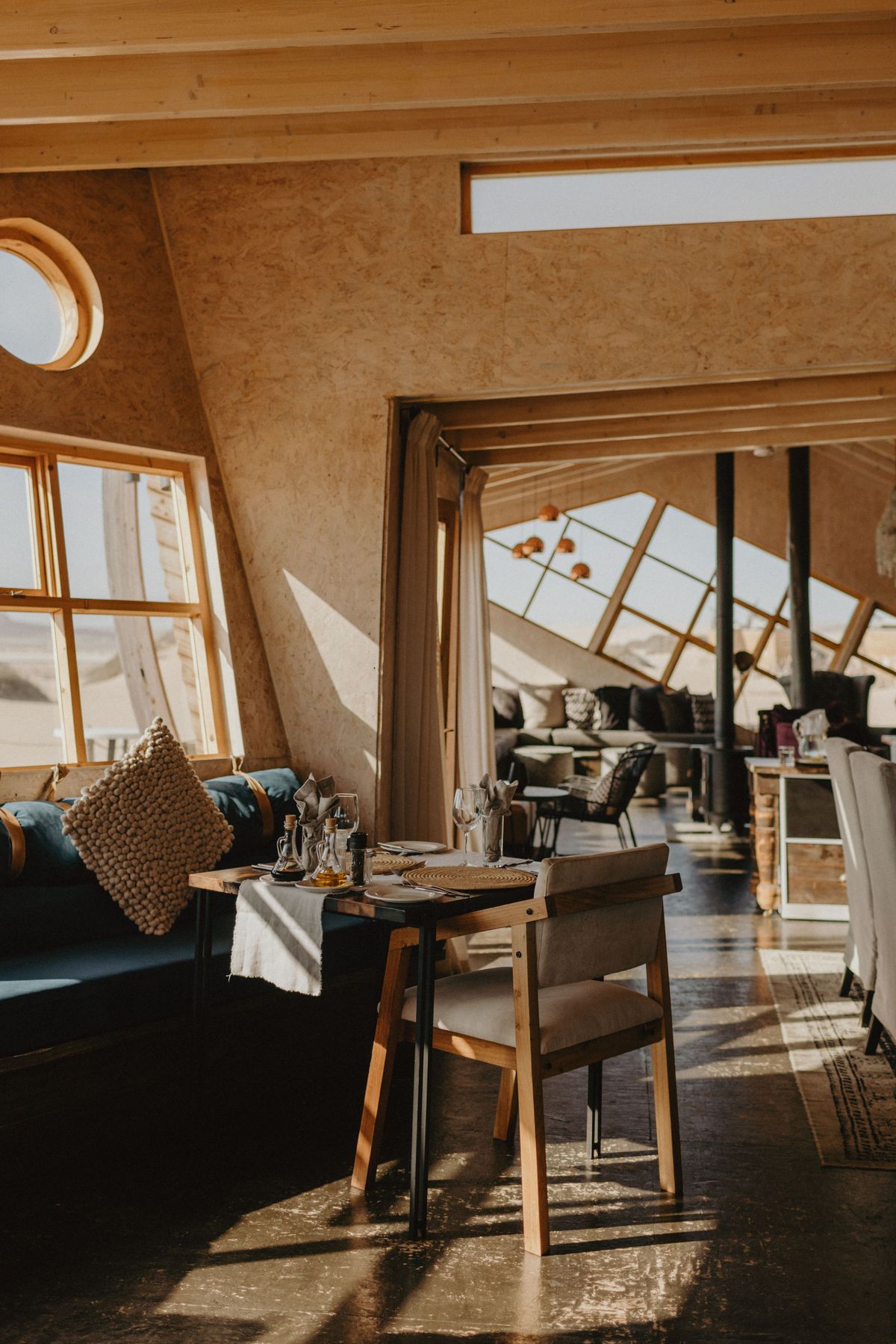 Shipwreck Lodge, eat & drink