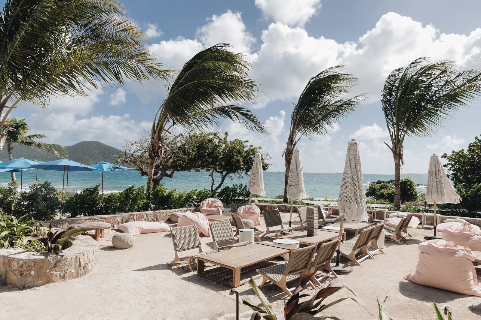 Lovango Resort & Beach Club, vibe