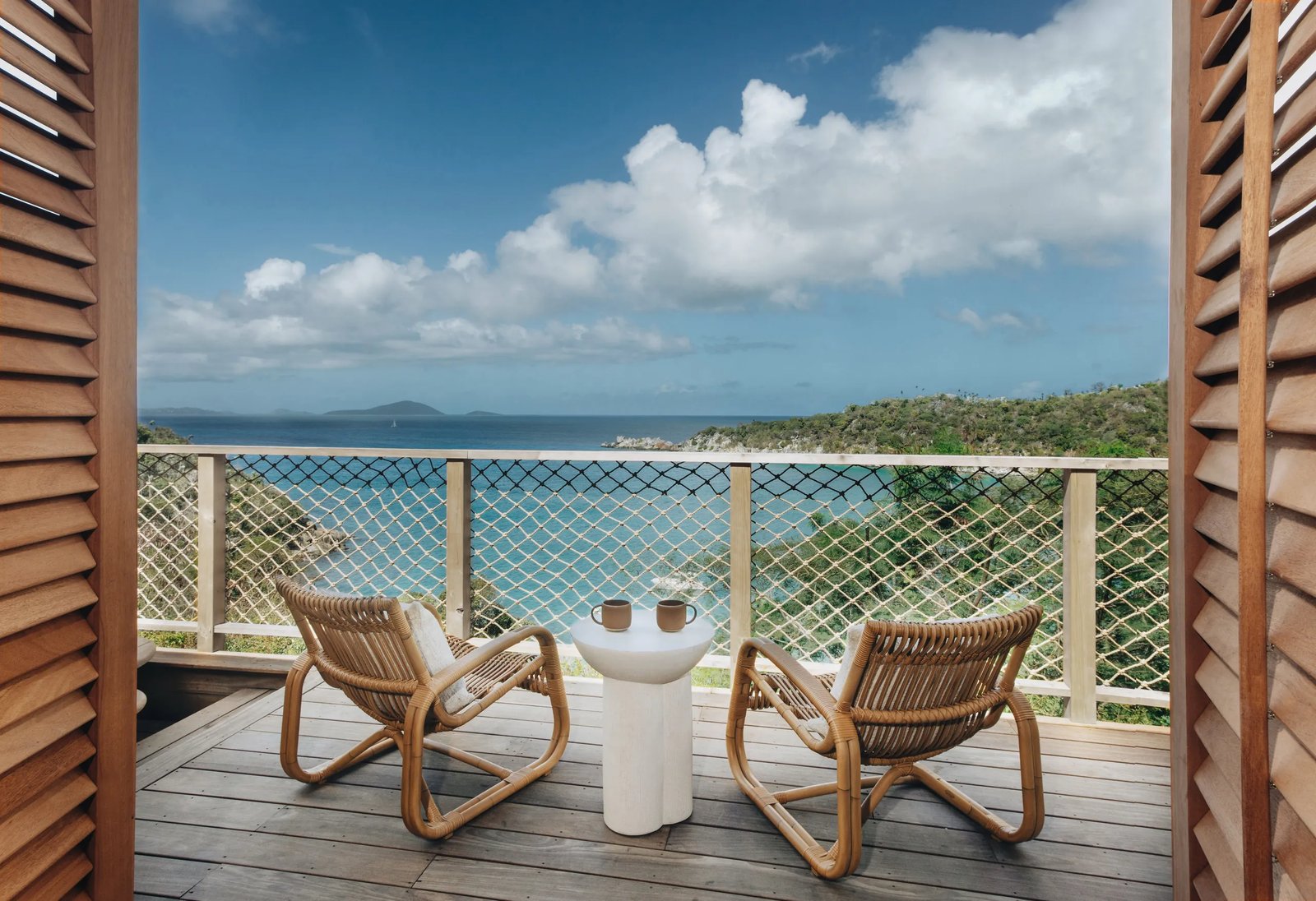 Lovango Resort & Beach Club, vibe