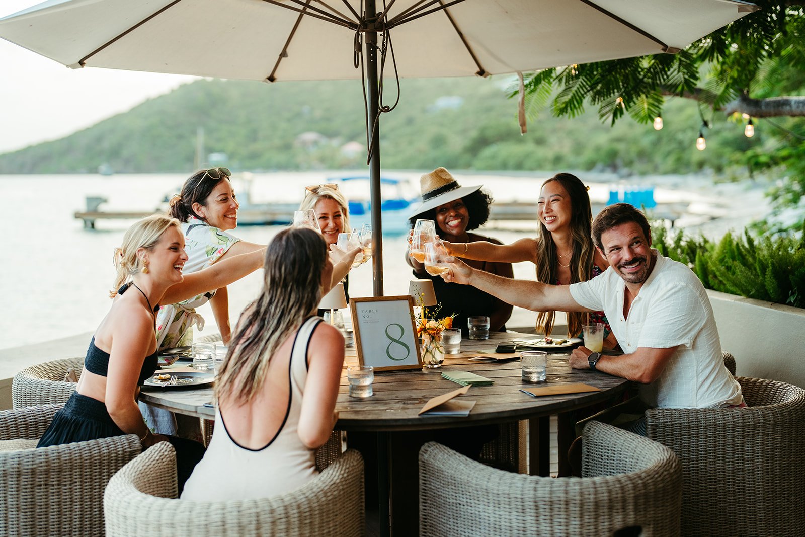 Lovango Resort & Beach Club, eat & drink