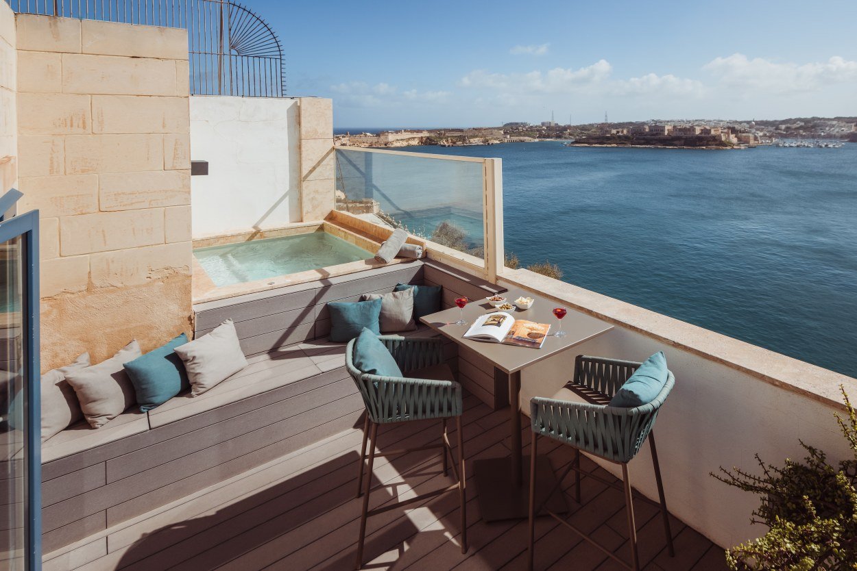 Iniala Valletta, vibe
