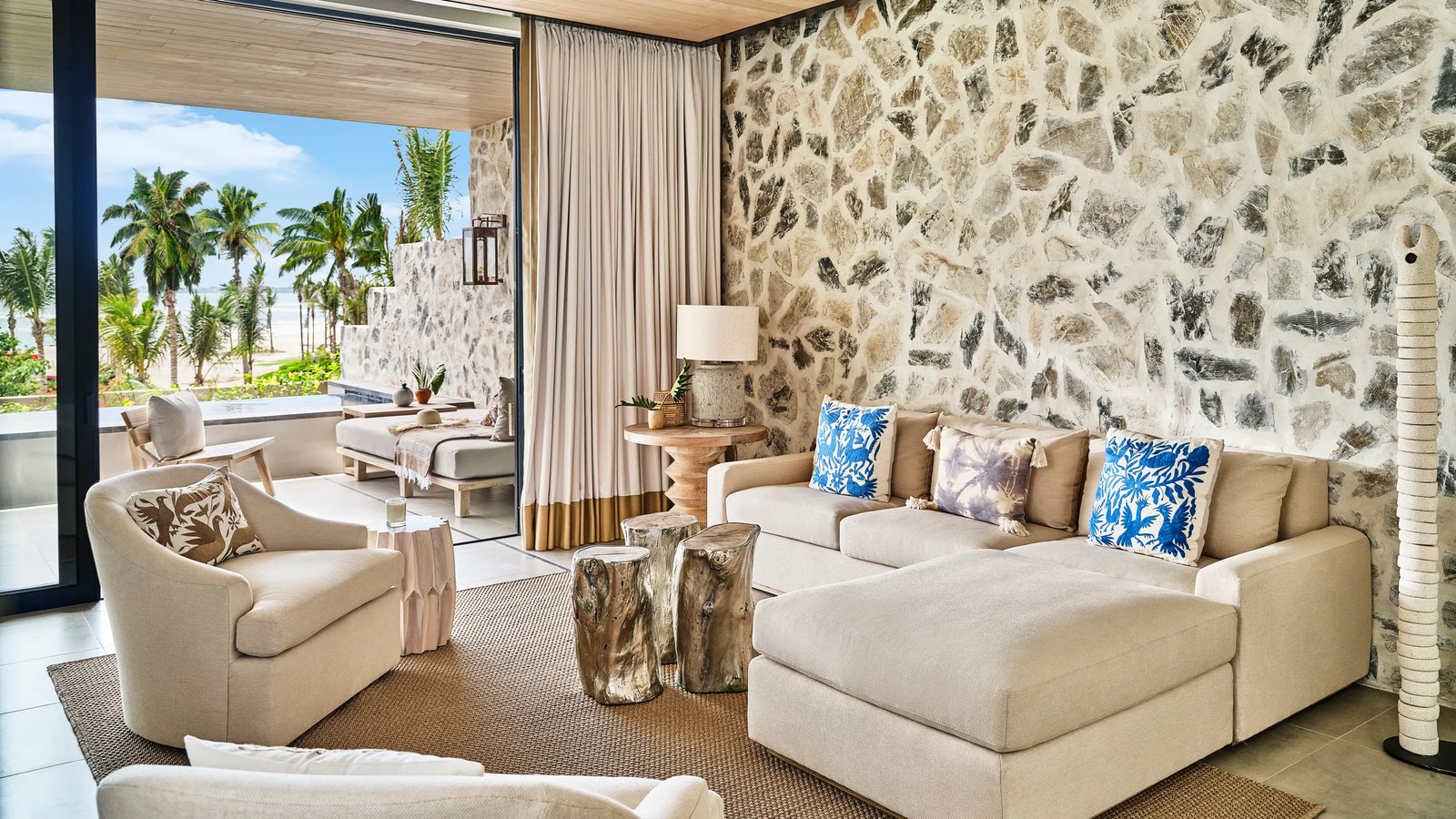 Susurros del Corazón, rooms