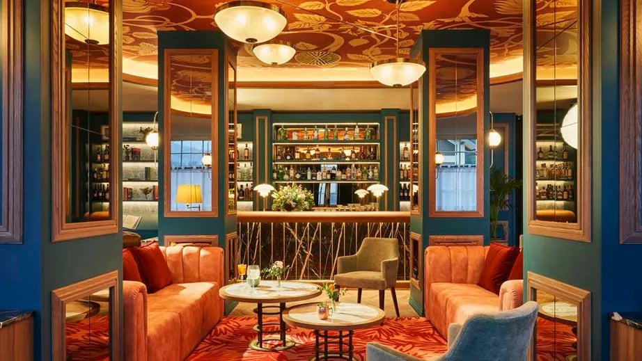 Canfranc Estación, a Royal Hideaway Hotel, at the table