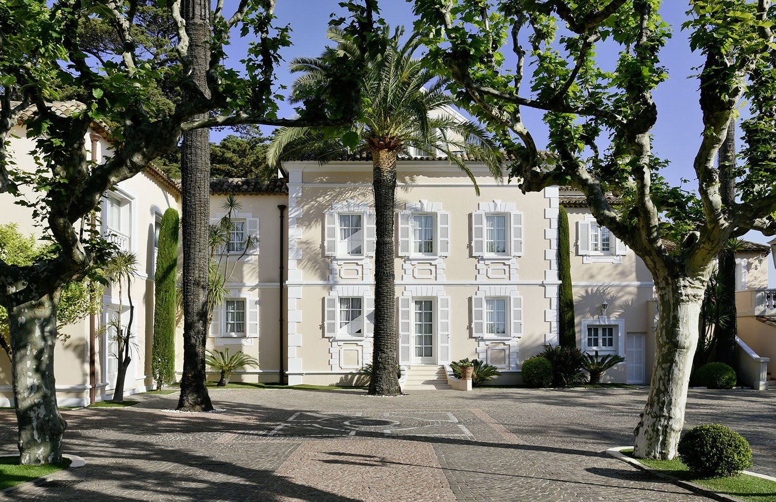 Cheval Blanc St-Tropez, backstory