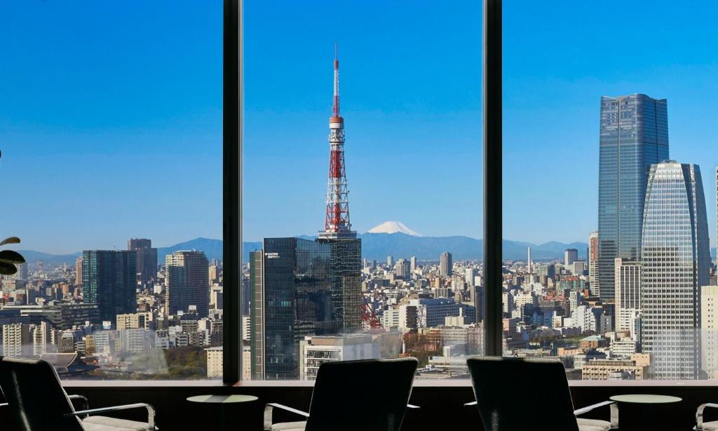 Park Hotel Tokyo — vibe