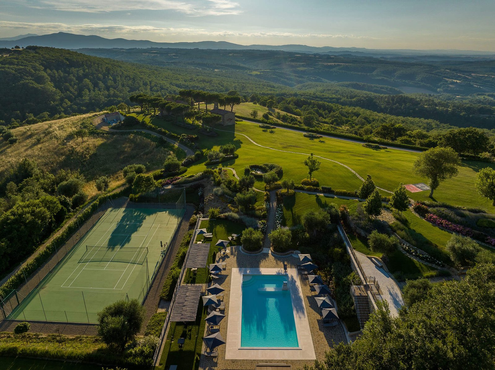 I Borghi dell'Eremo, the pool
