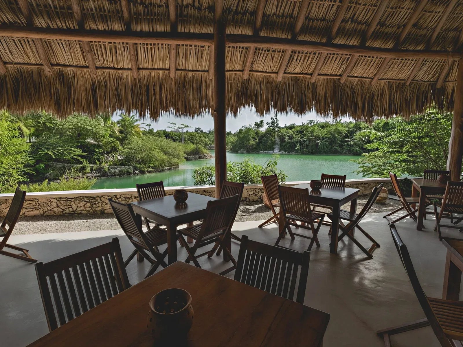 Hacienda Wakax, eat & drink