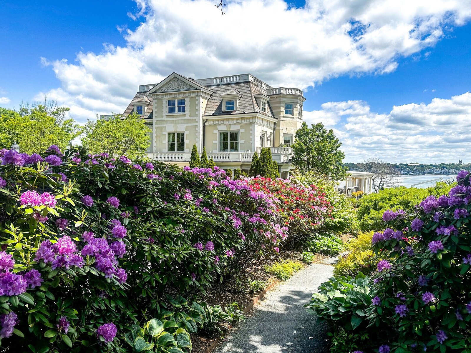The Chanler at Cliff Walk, vibe