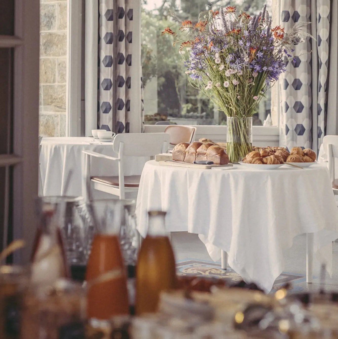 Château Richeux - Les Maisons de Bricourt, at the table