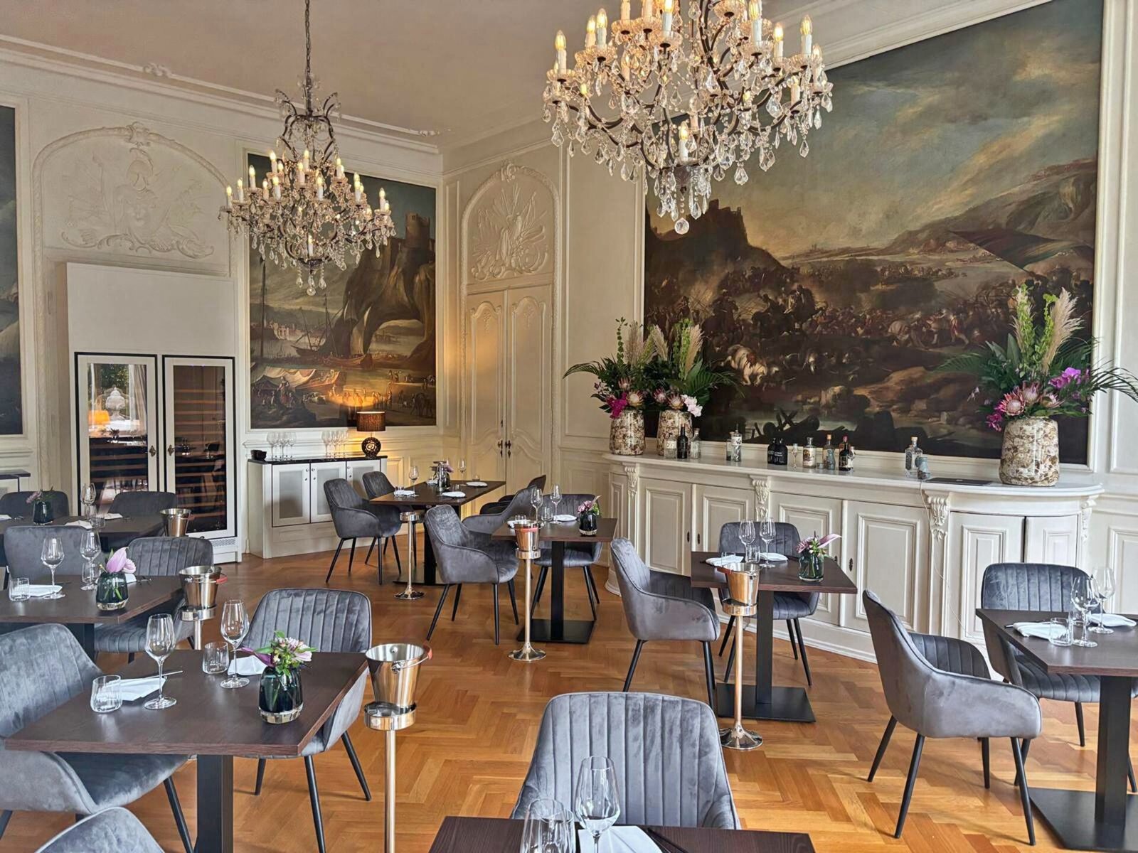 WEISSENHAUS Private Nature Luxury Resort, at the table