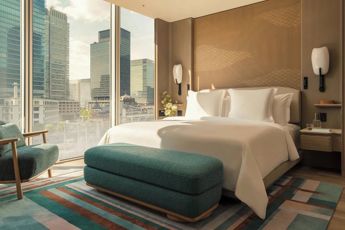 Four Seasons Hotel Tokyo At Marunouchi — rooms