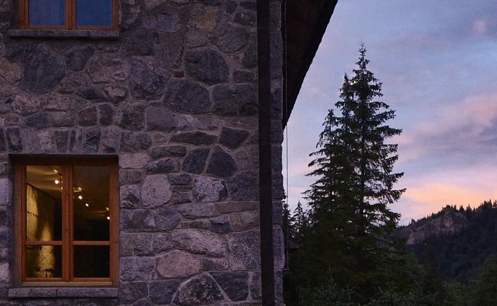 EnHotel Zakopane Kuźnice, backstory