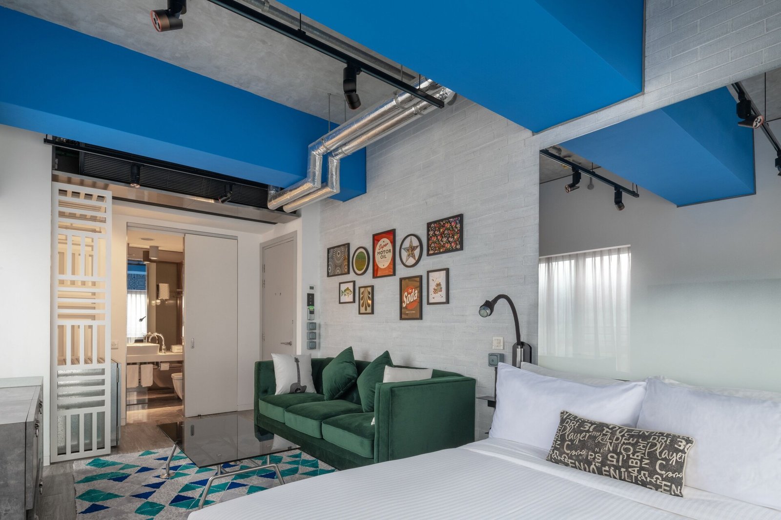 Ovolo Southside — vibe