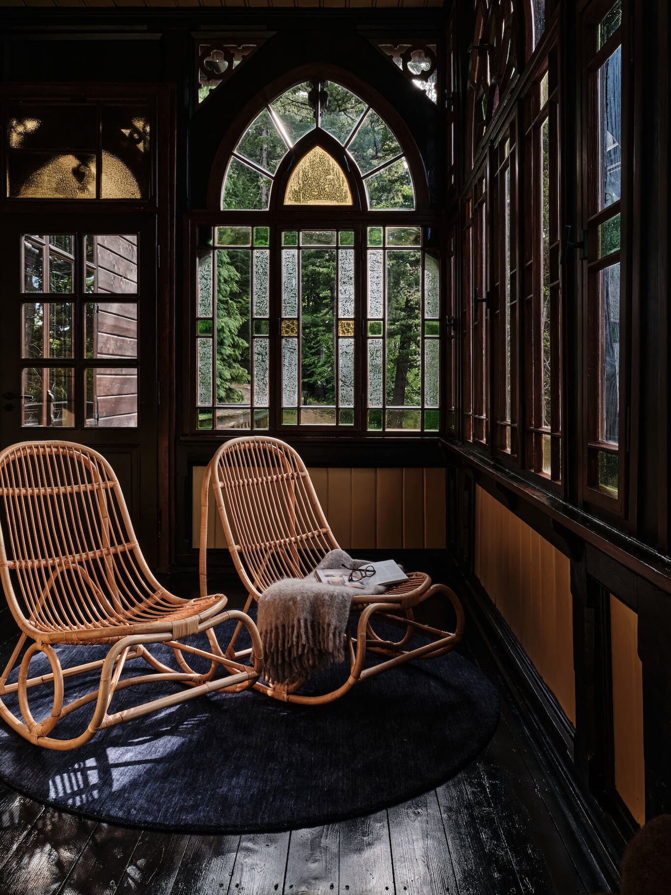 Swallow Manor, vibe