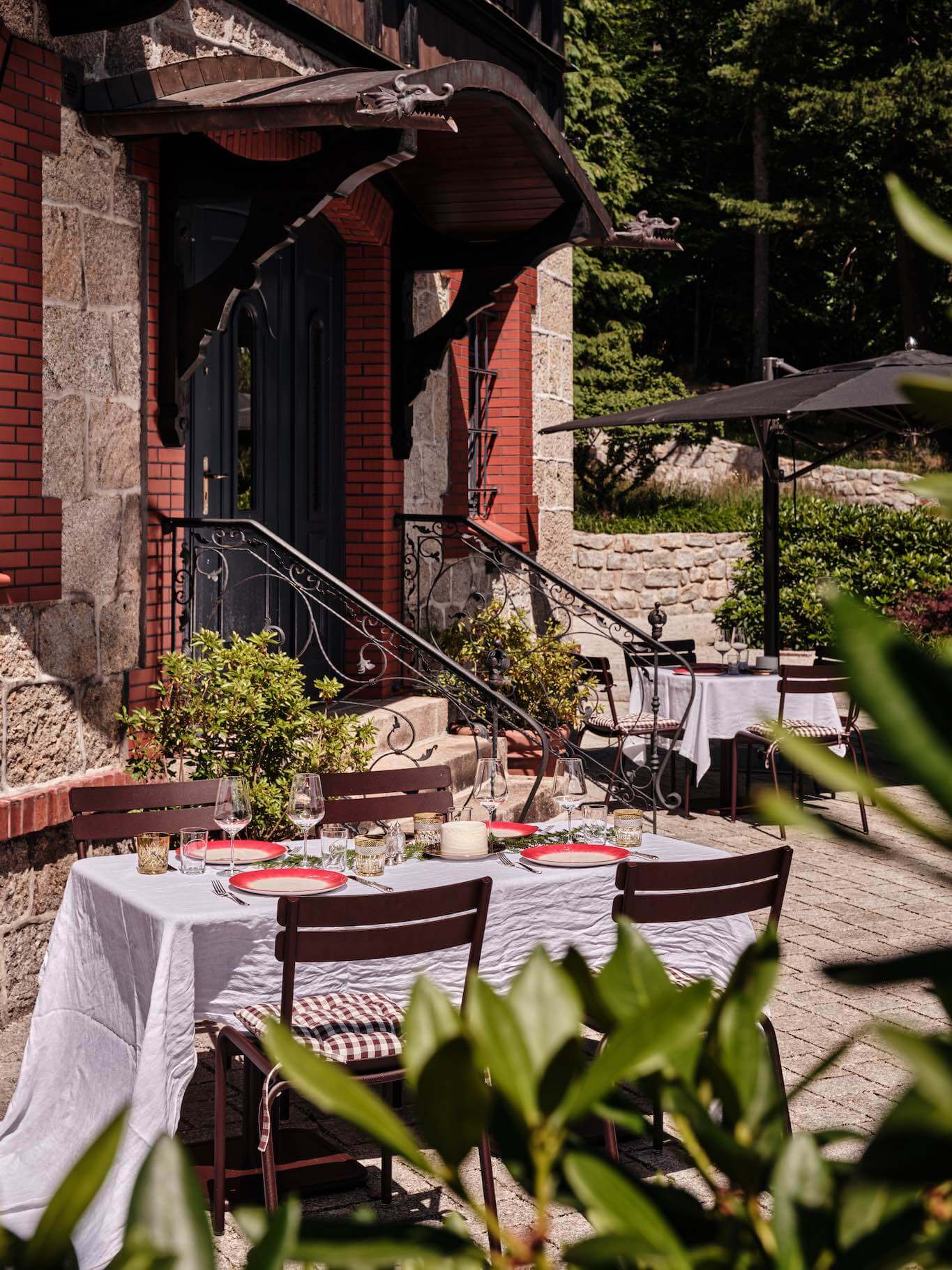 Swallow Manor, eat & drink