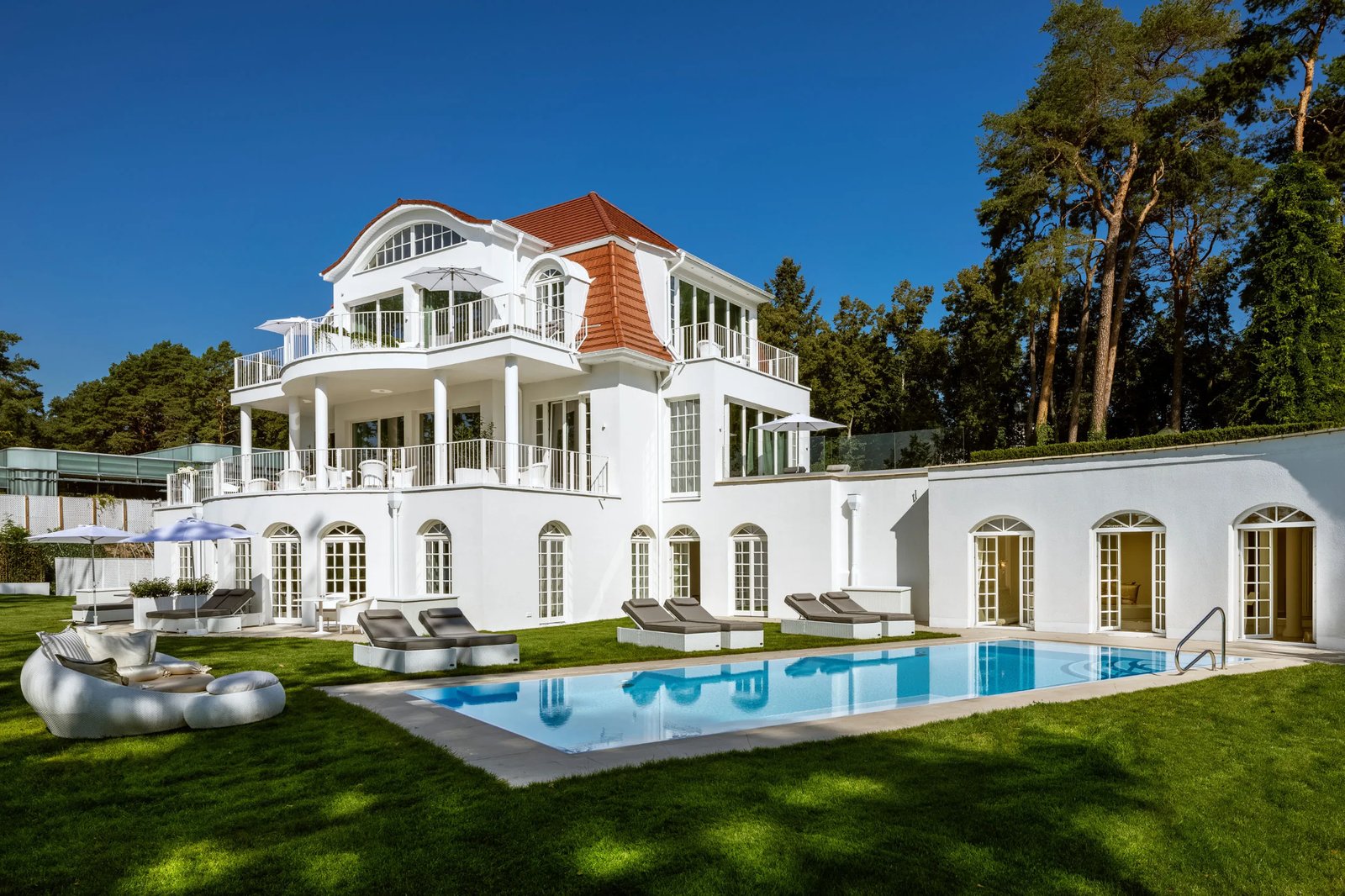 Villa Contessa, the pool