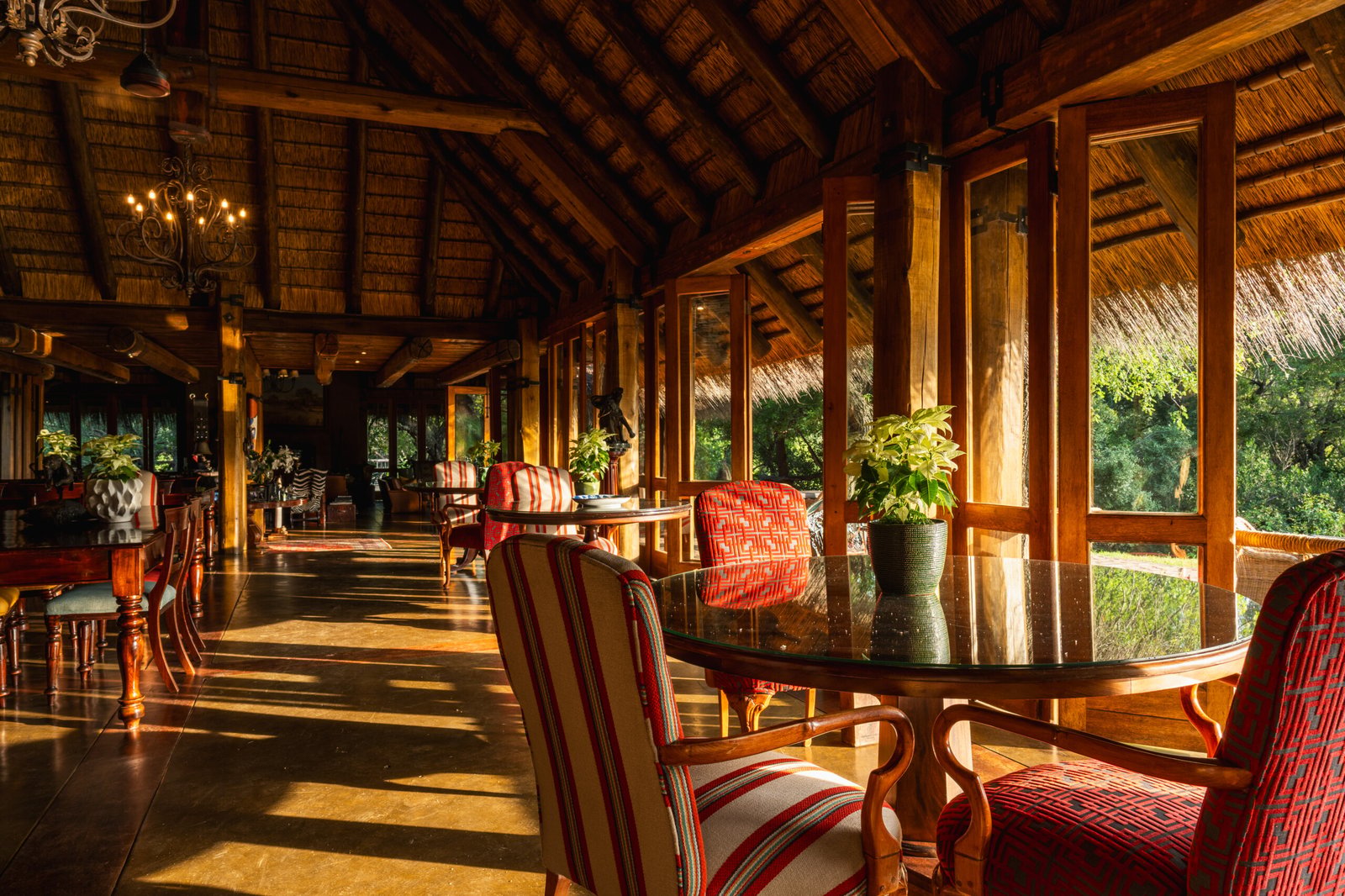 Jabulani Safari, at the table