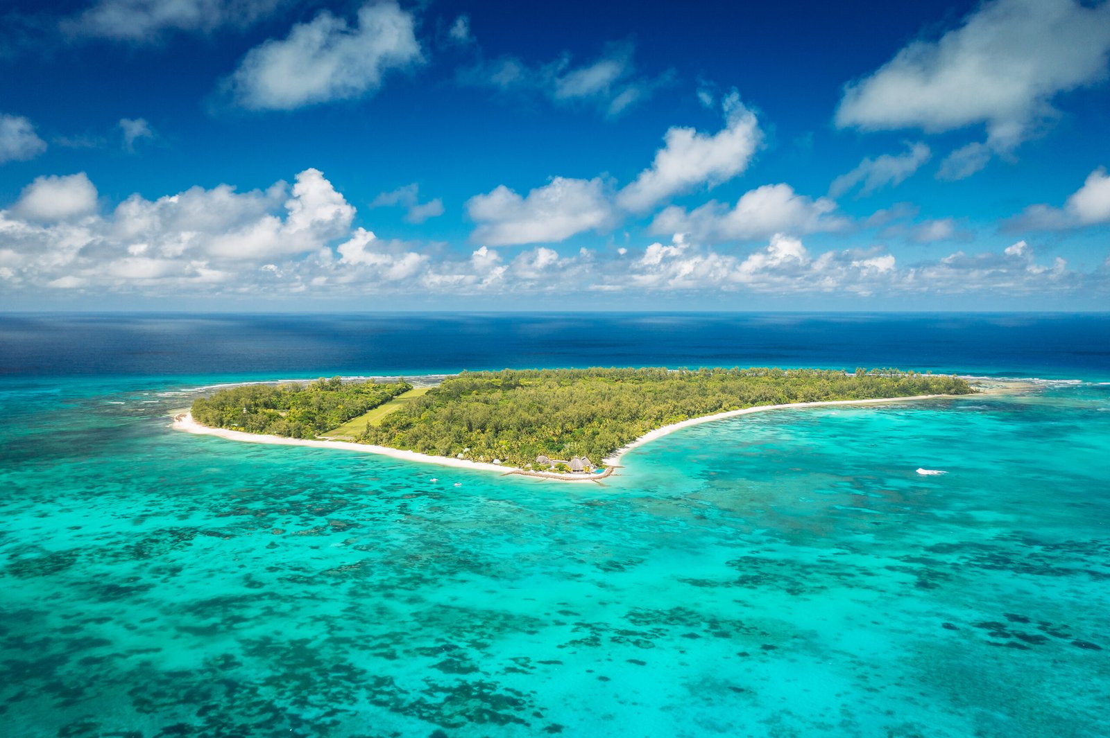 Denis Private Island, vibe