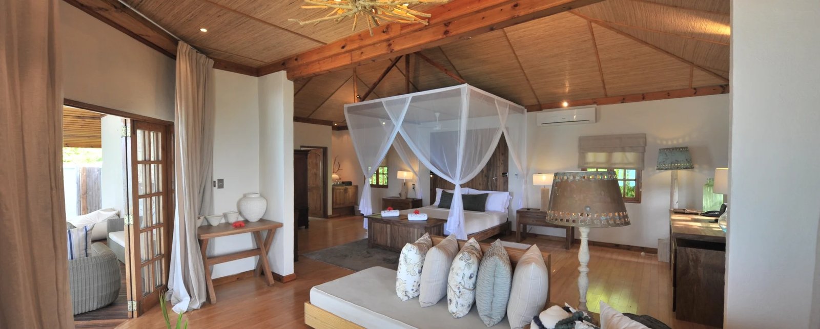 Denis Private Island, rooms
