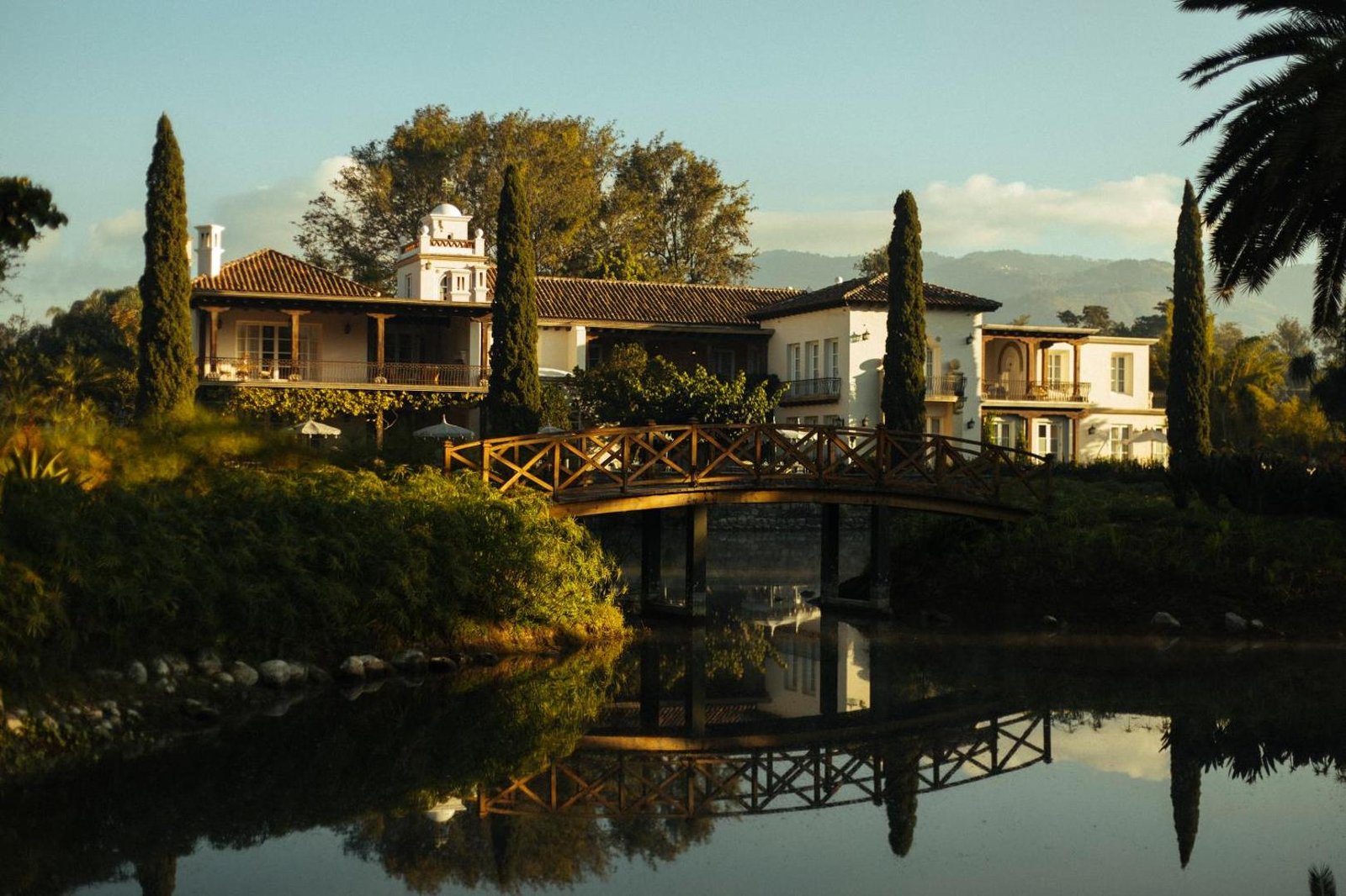 Villa Bokéh, backstory