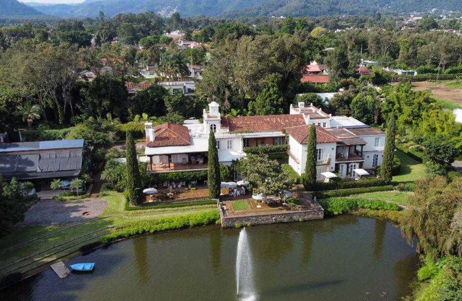 Villa Bokéh, backstory