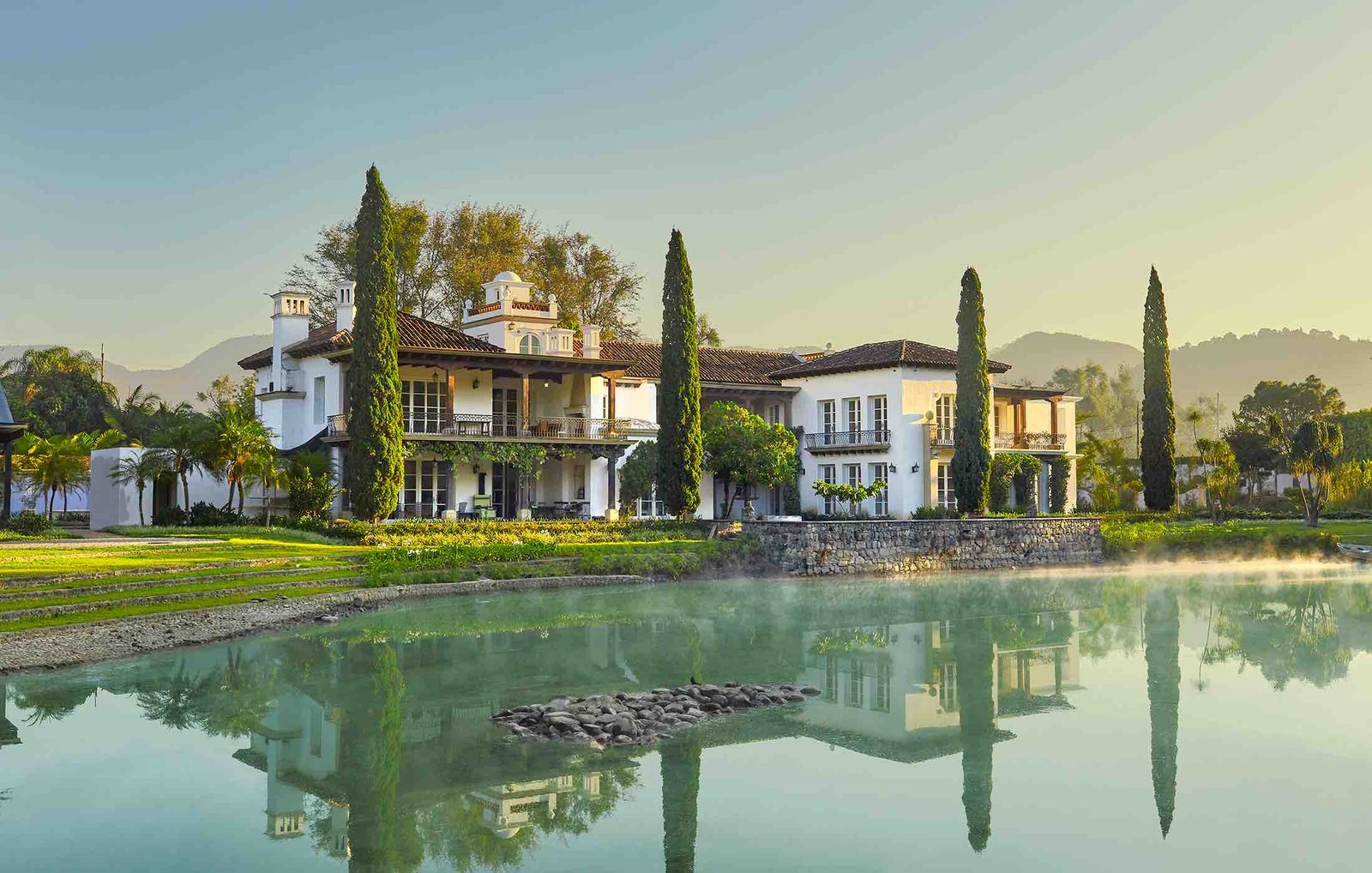 Villa Bokéh, backstory