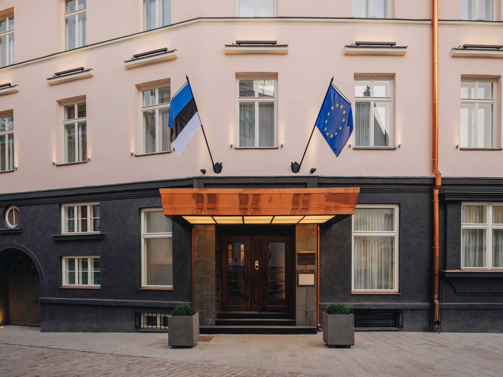 The Burman Hotel, backstory