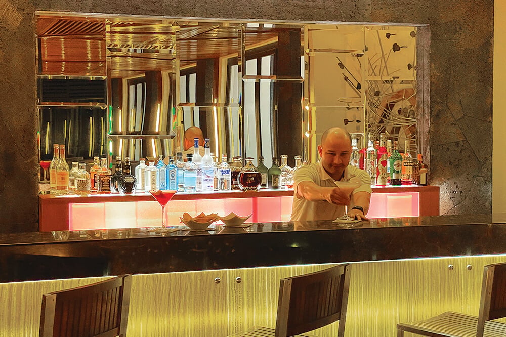 Pikaia Lodge, eat & drink