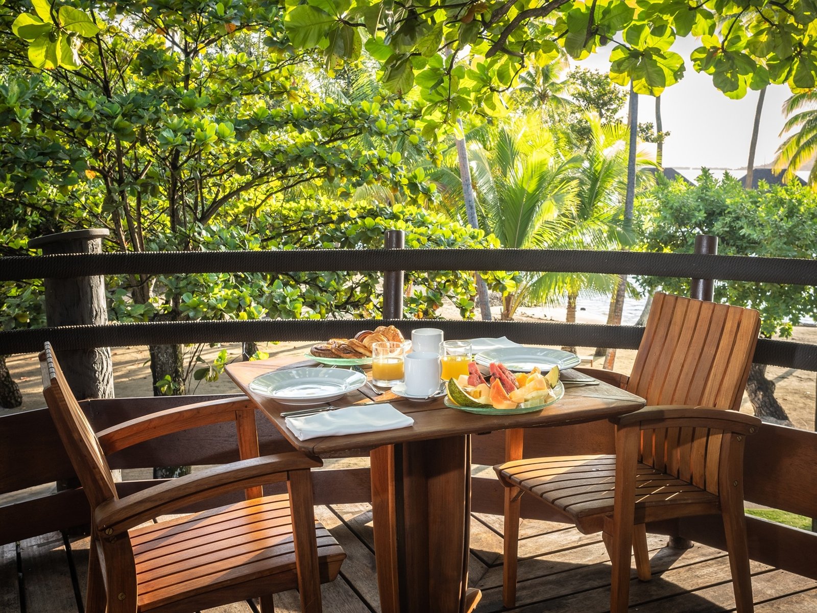 Le Taha'a by Pearl Resorts, eat & drink